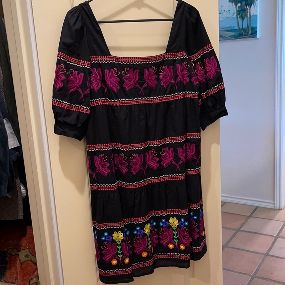 Moda International embroidered dress US 6
